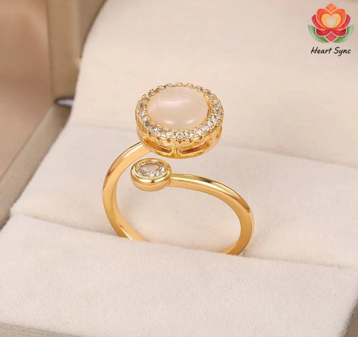 Luna Spinner Relief Ring