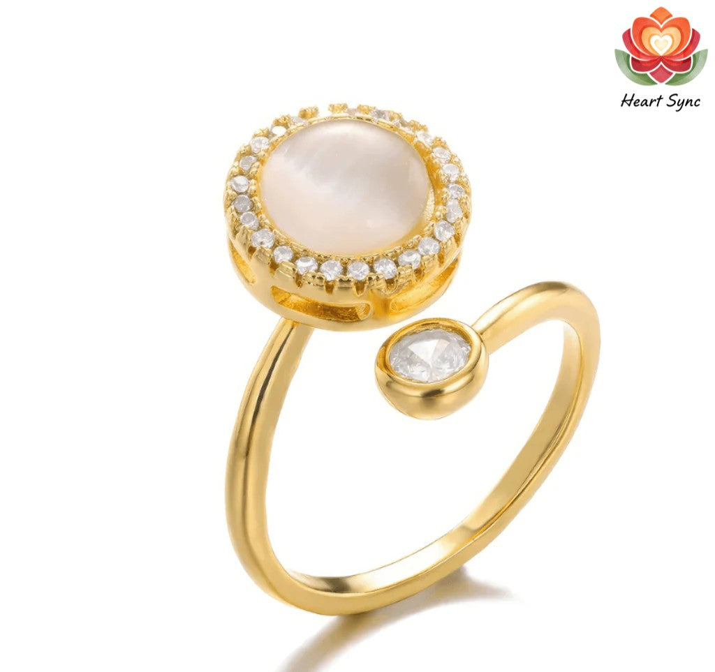 Luna Spinner Relief Ring